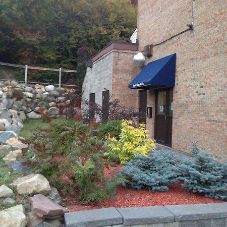 Appartement Paris Plaza à Elliot Lake Extérieur photo
