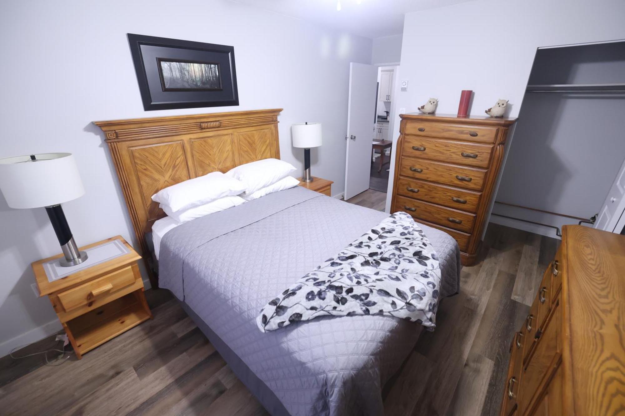 Appartement Paris Plaza à Elliot Lake Extérieur photo