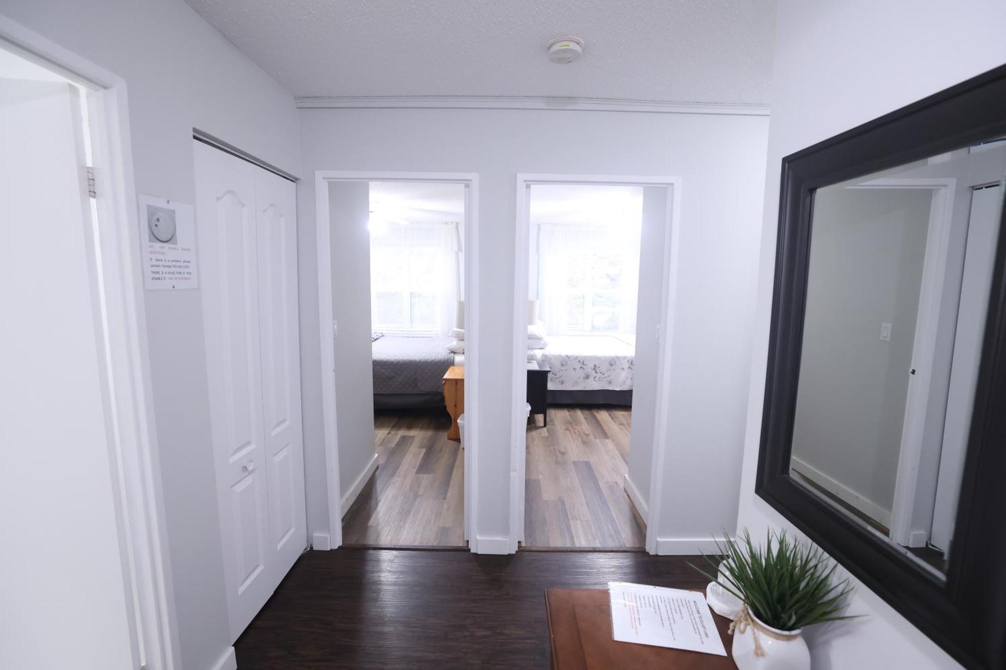 Appartement Paris Plaza à Elliot Lake Extérieur photo