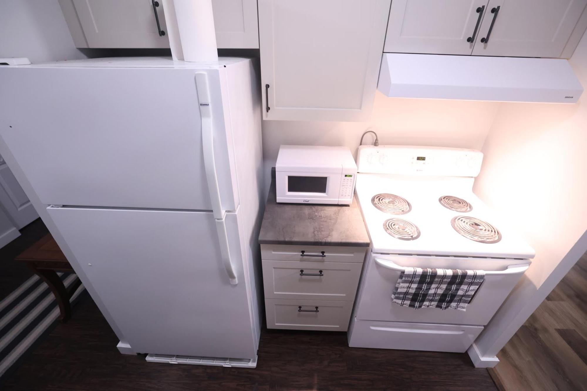 Appartement Paris Plaza à Elliot Lake Extérieur photo